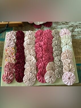 Handmade vintage Fabric Yo-Yo Quilt Pieces, total of 50!